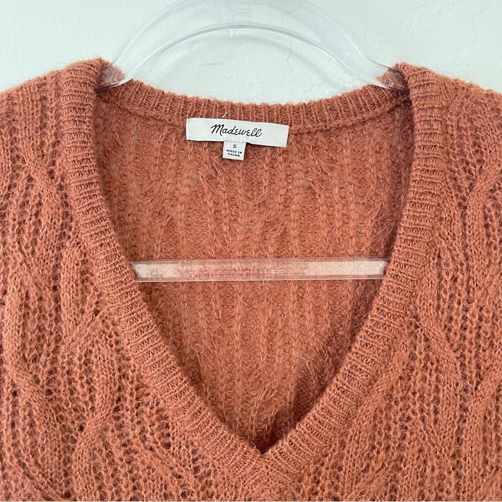 Madewell Alna V-Neck Cable Knit Sweater - Picture 5 of 7